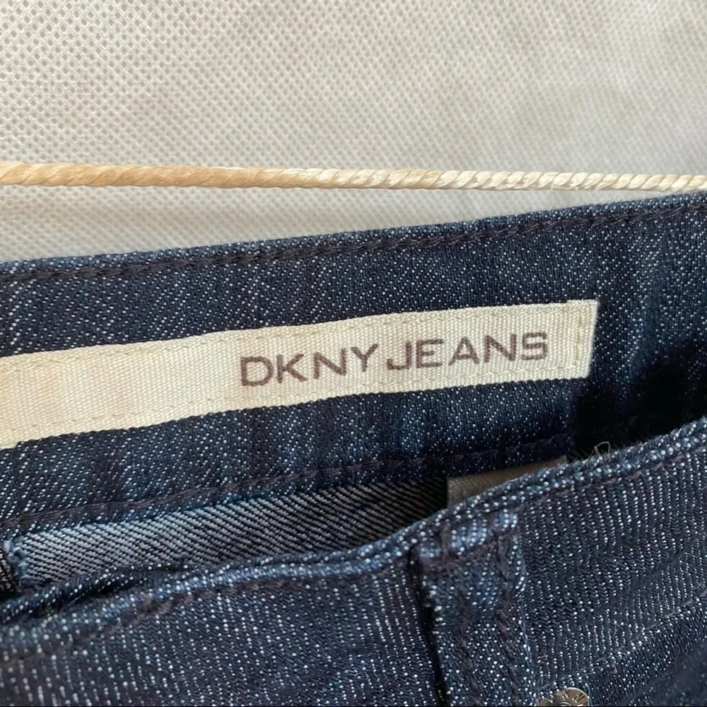DKNY Straight Jeans Dark Wash - Picture 10 of 15